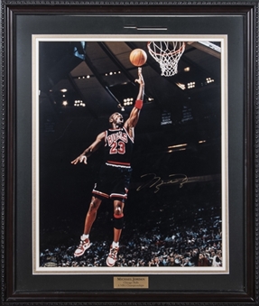 Michael Jordan Signed 16x20 Framed Photo - LE 64/123 (UDA & Beckett)